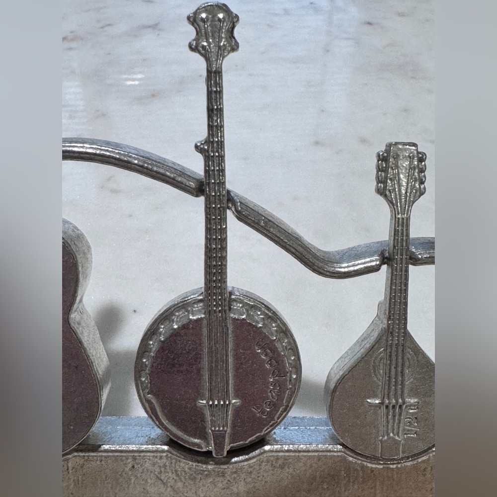 Stringed Bluegrass Instrument Art Measuring Spoons - Picture 4 of 9